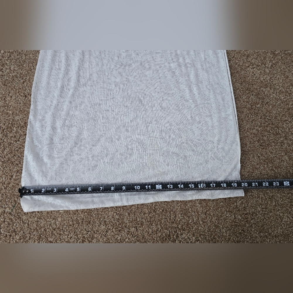 White Infinity Scarf - Picture 4 of 5